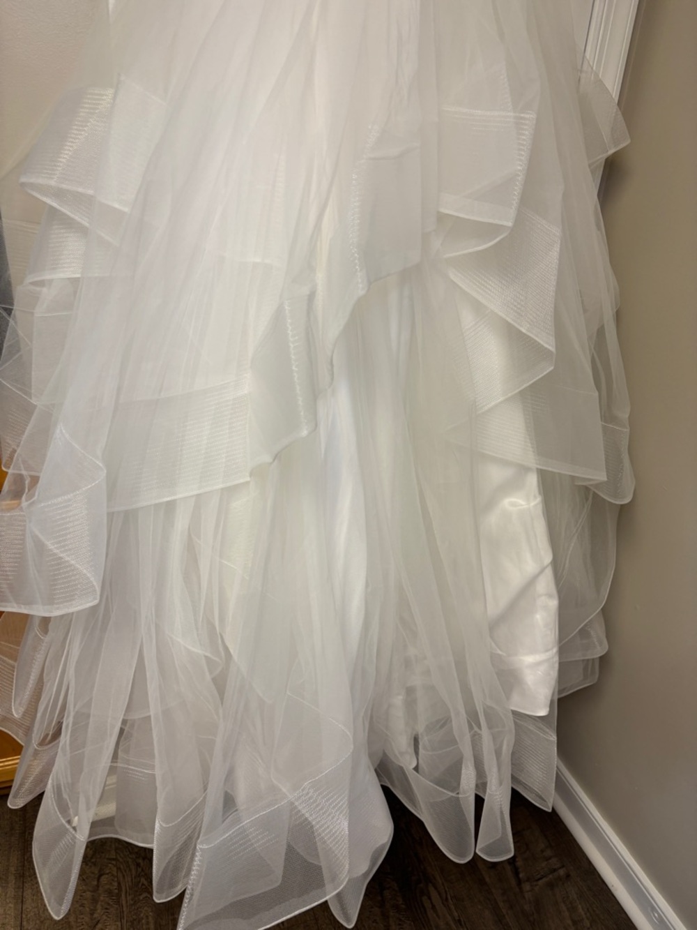 Lulu's White Lace Bodice Organza Ball Gown Wedding Dress - Picture 15 of 16